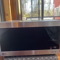 1000’Watt Smart Inverter Countertop Microwave