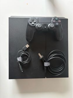 PlayStation four pro slim 500gb (PS4)