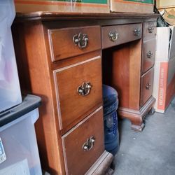 Antique Writey desky desk $75