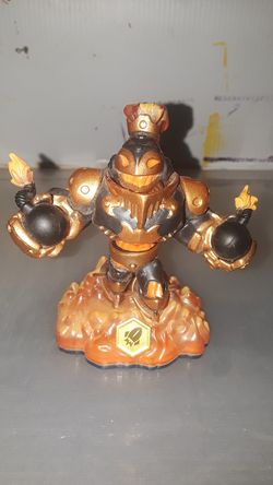 SKYLANDERS-CHARACTER (fire element)