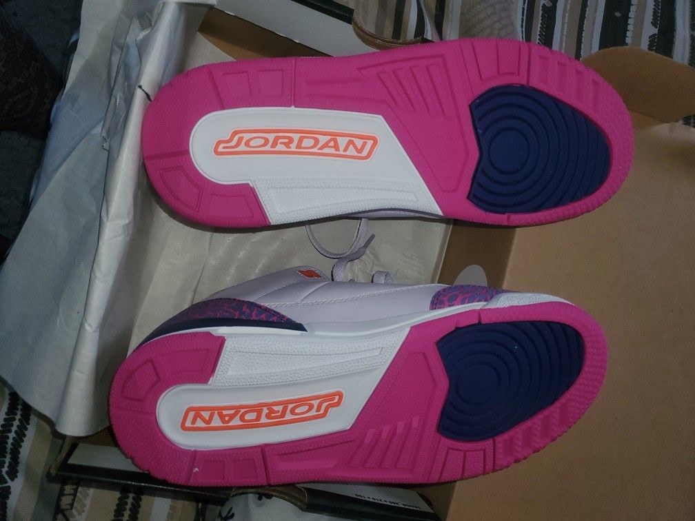 Air Jordan Barely Grape