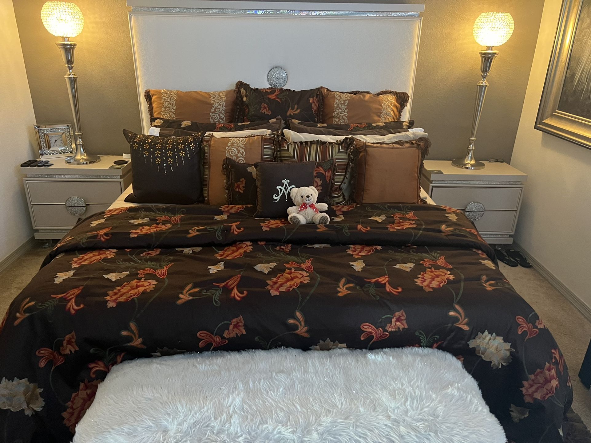 Aico Bedroom Set for Sale in Tampa, FL OfferUp