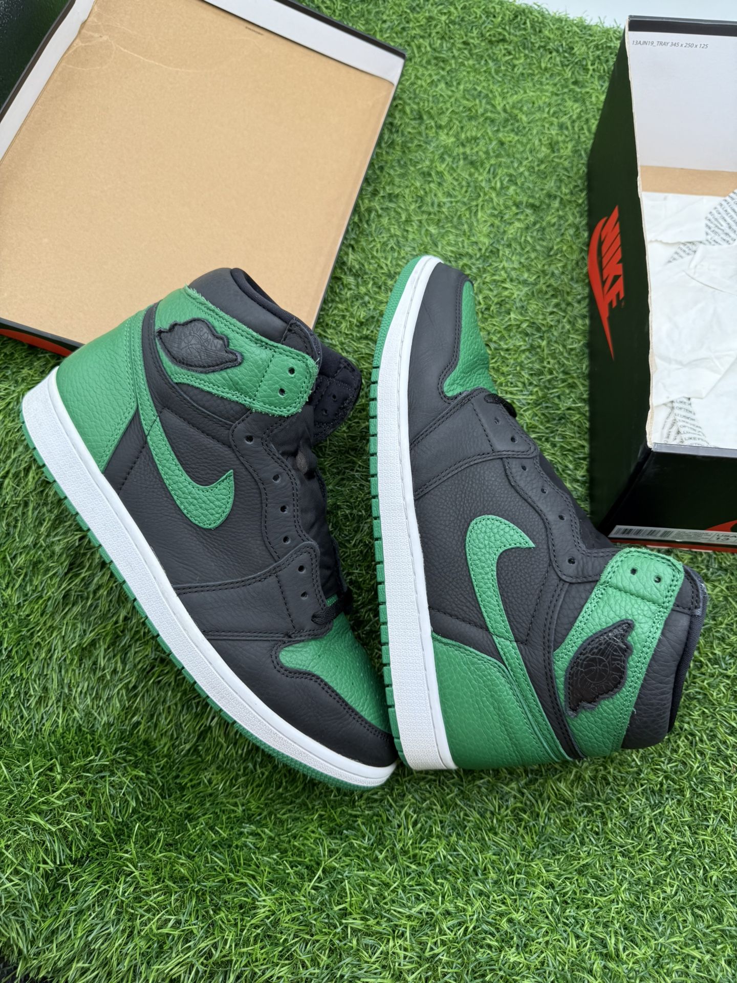 Jordan 1 “ Green” Size 13