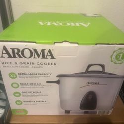 Aroma Rice Cooker NEW!