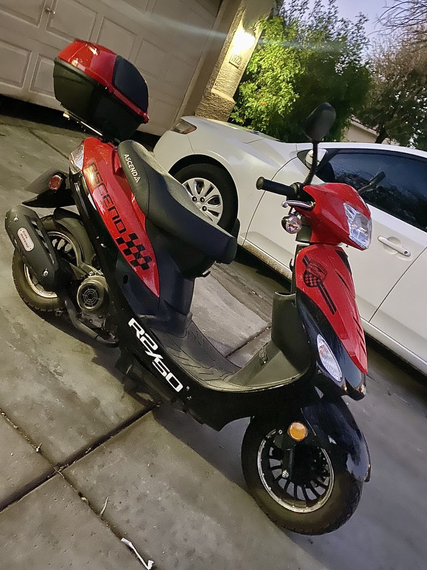 2024 50cc R2/50 Ascend