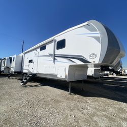 New 2025 Forest River RV WILDCAT 41DREAM