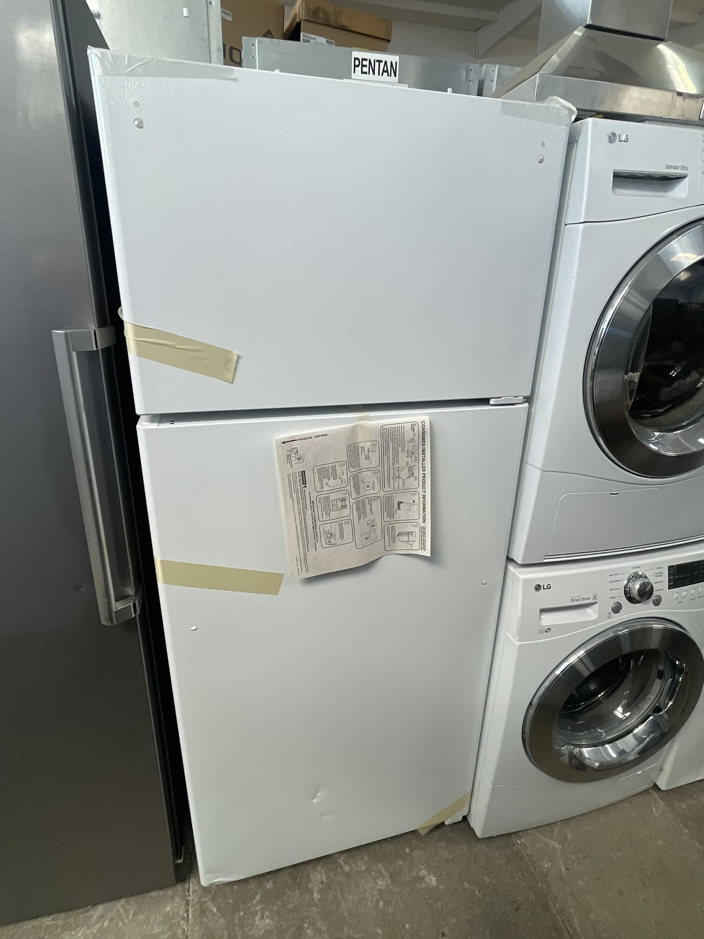 New Apartment Size Top and Bottom Fridge 