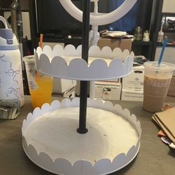 Scalloped Tiered Tray 