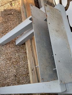 LEGS FOR A BENCH OR TABLE