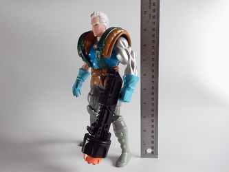 X-Men 10” tall Cable Deluxe Edition by Toy Biz _ large giant action figure