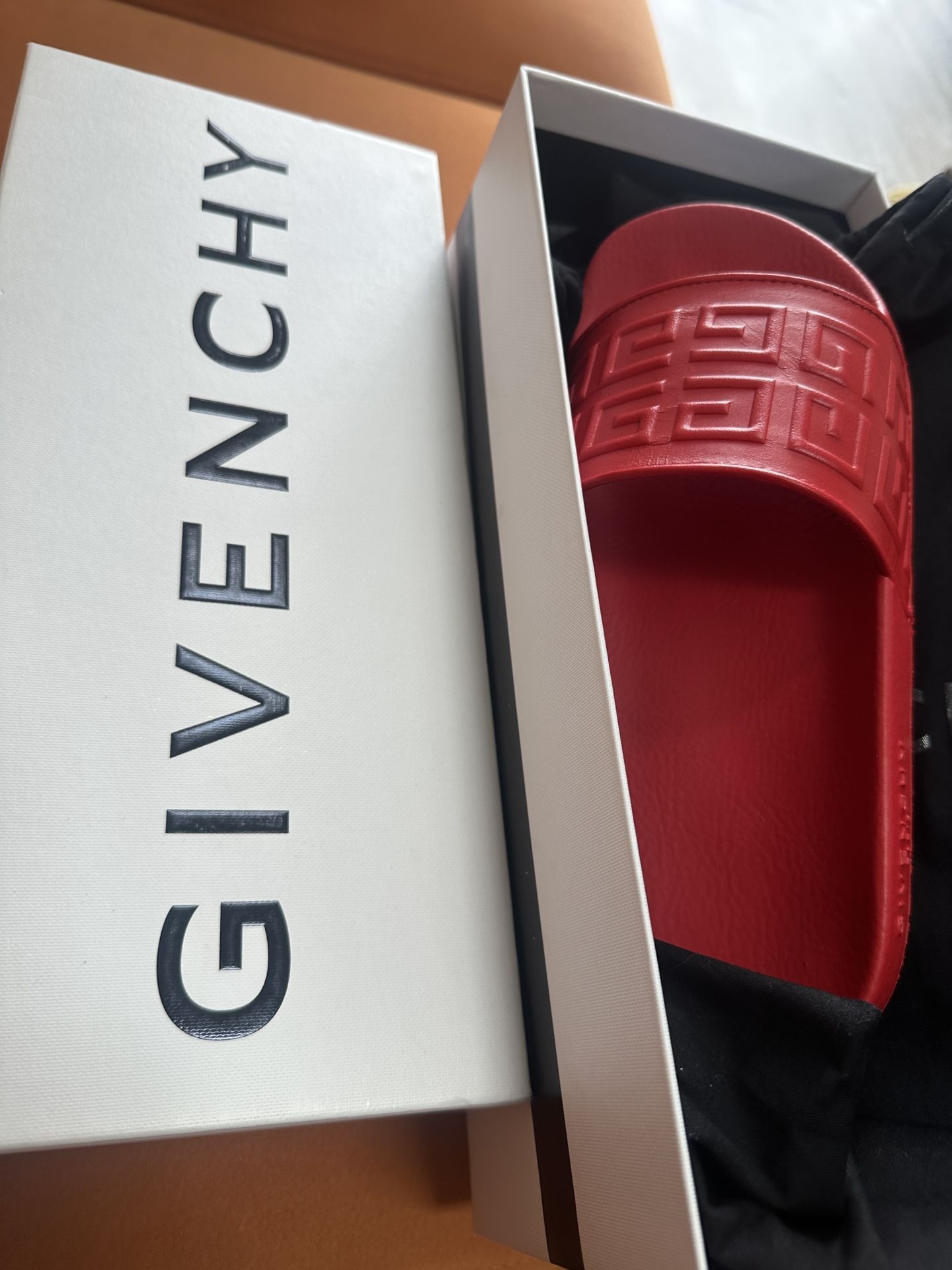 (100% AUTHENTIC) Givenchy 4G Leather Pool Slide Sandals Red Men's Size 7/ EU 40
