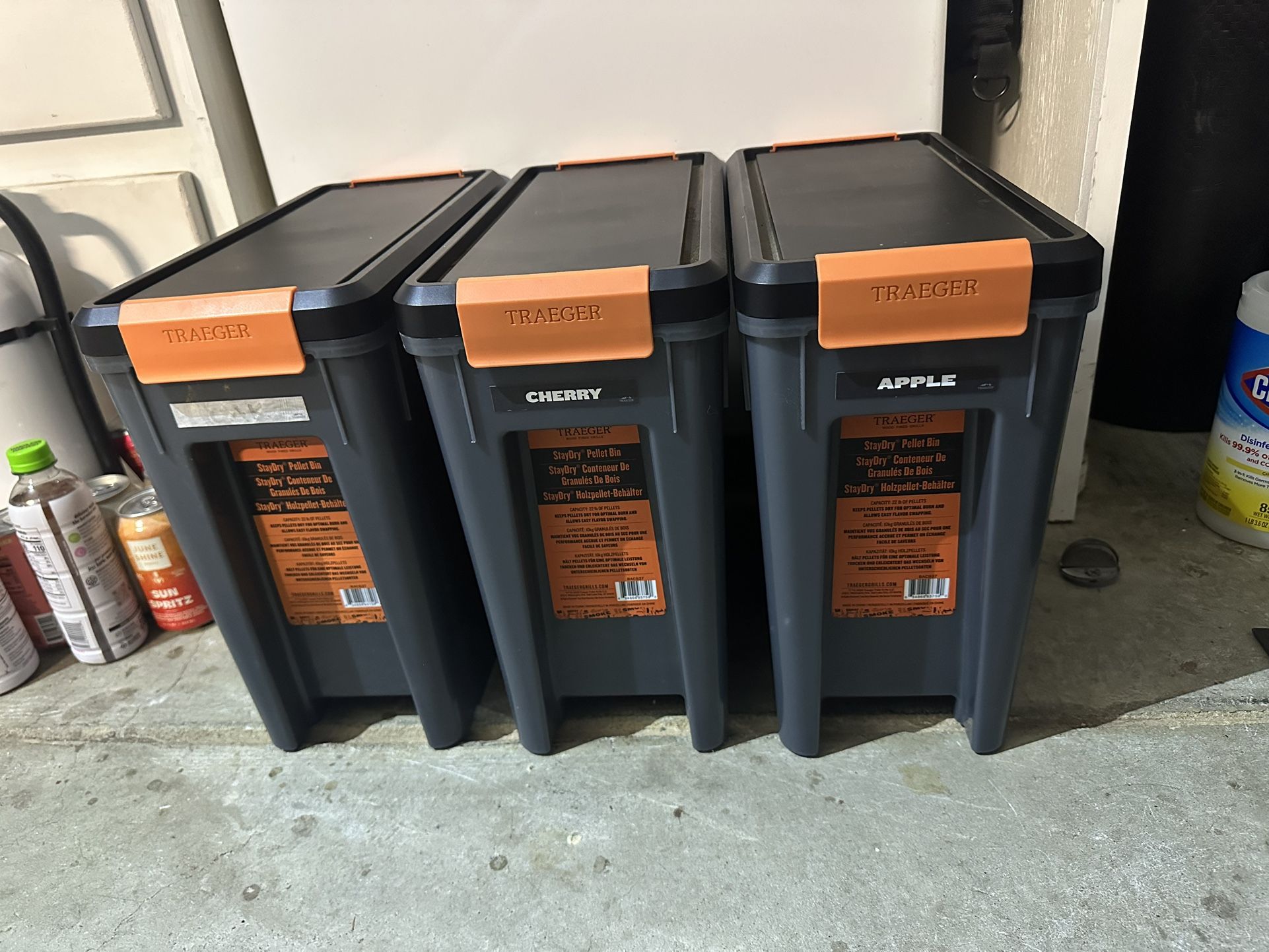 TRAEGER STAYDRY™ PELLET BIN CONTAINER & LID $30 for 3