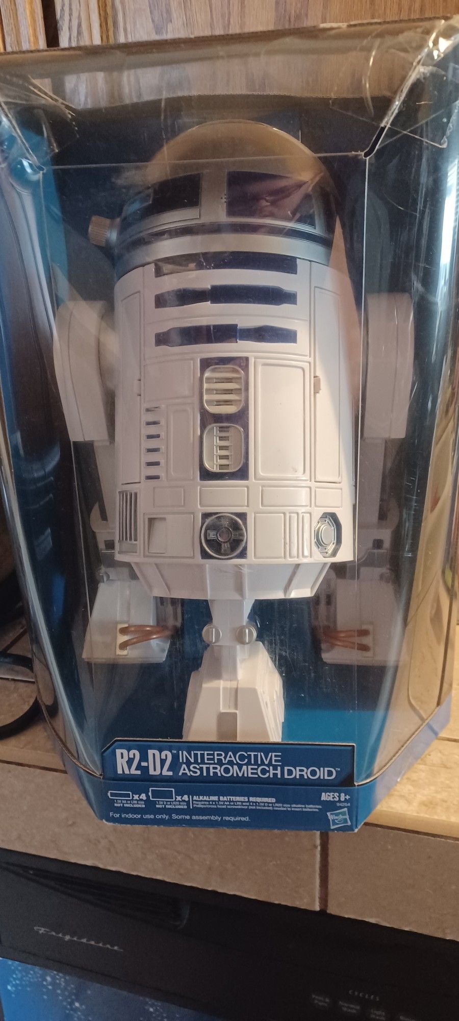 Brand New Star Wars R2-D2 Voice Commands Interactive Astromech Droid
