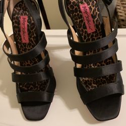 Betsy Johnson Size 8.5 Shoes