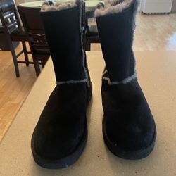 Women’s Ugg Boots Size 10