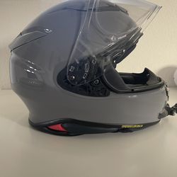 Shoei RF-1400 Motorcycle Helmet + Cardo HD