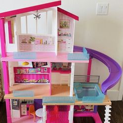 Barbie Doll House 