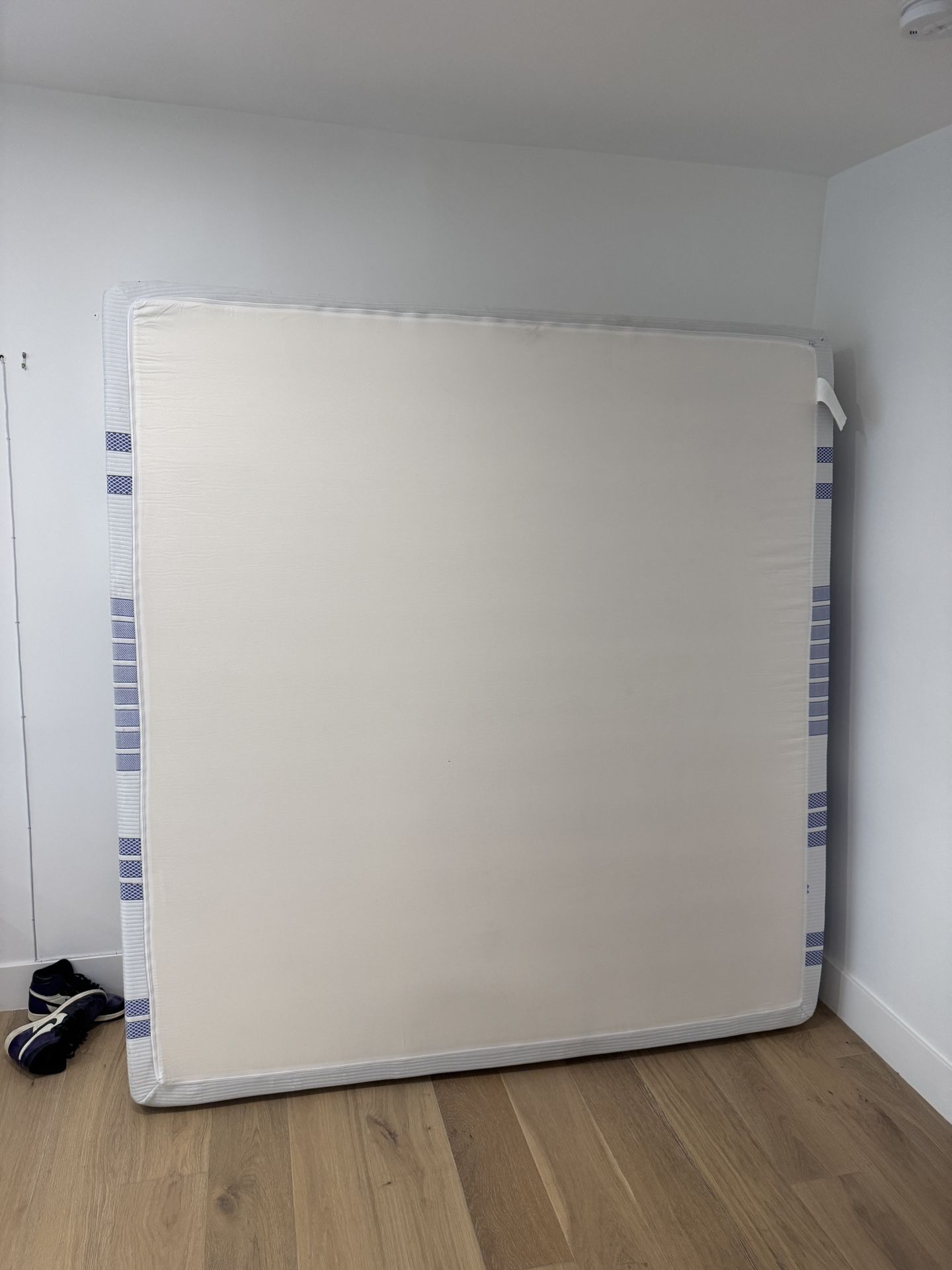 Vibe king mattress 