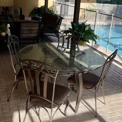 Glass Table With 4 Chairs 