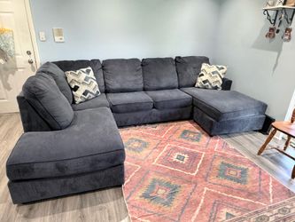 Beautiful Large Dark Blue Sectional – Double Chaise – Excellent Condition