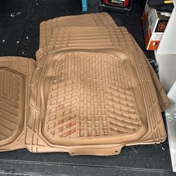 Car mats 3 pieces never used