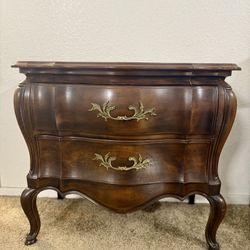 French Style Vintage Wood Bombay / Bombé Chest – 2 Drawer