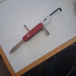 Swiss Army Specialty Knife W/ Chain Breaker 