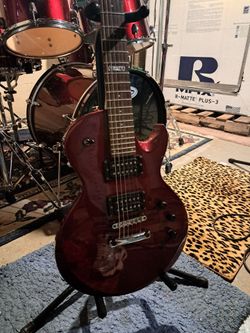 ESP LTD EC-100 Electric Guitar and Case