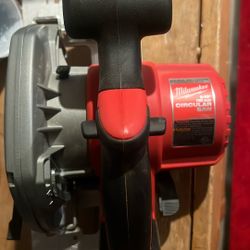 Milwaukee Circular Saw