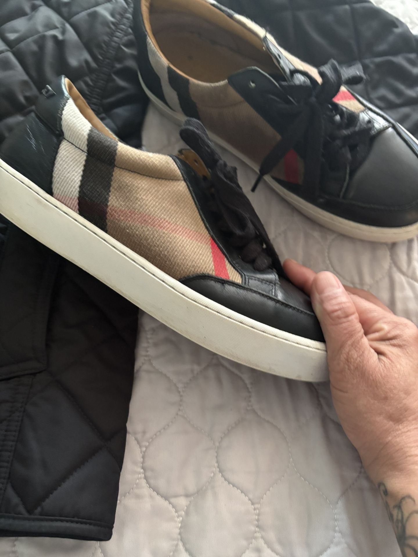 Burberry 8.5