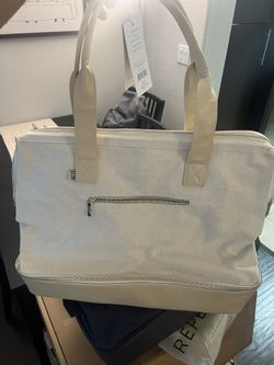Brand New With Tags Beis Weekender