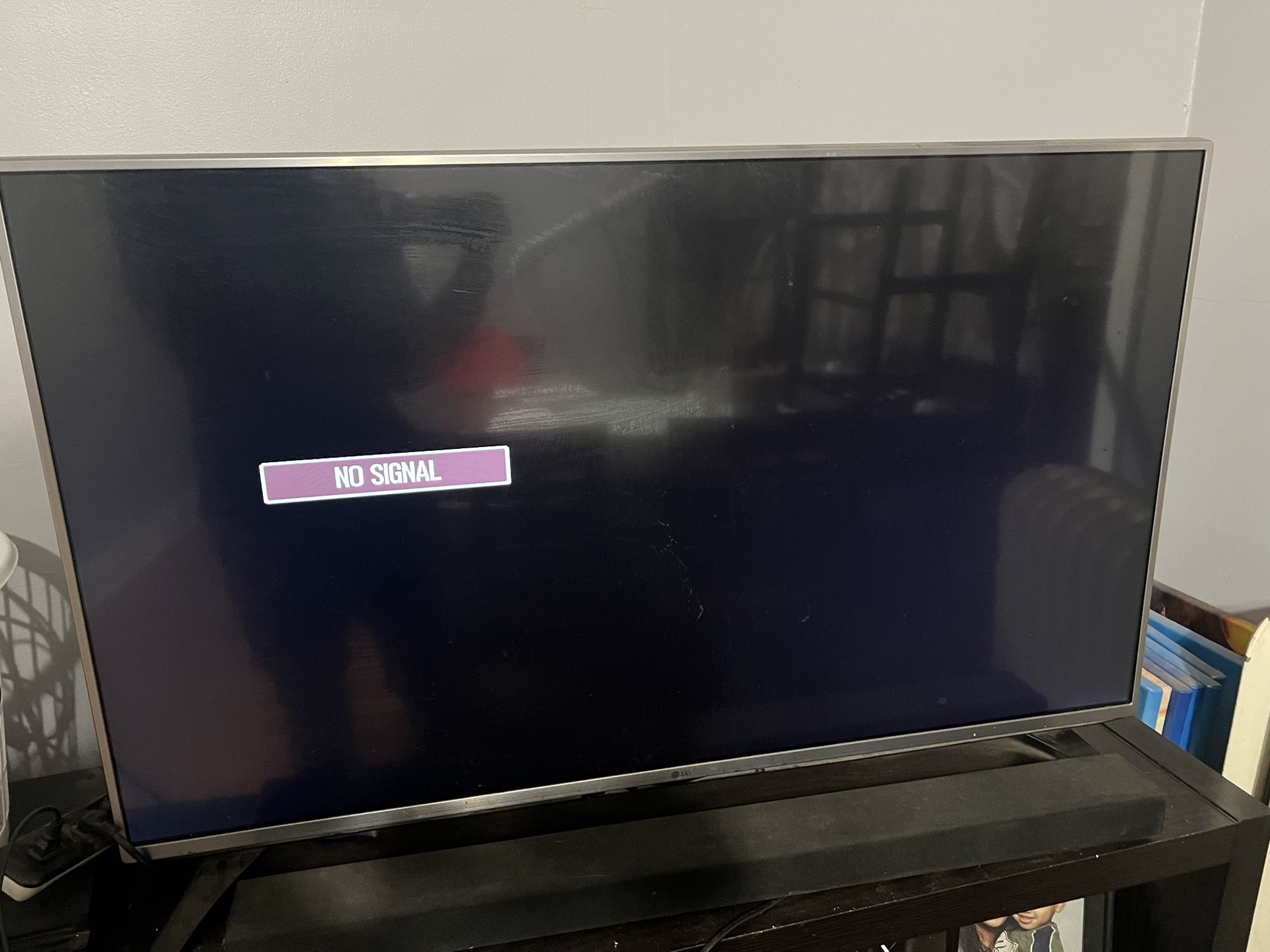 Lg 49” Tv Non-smart