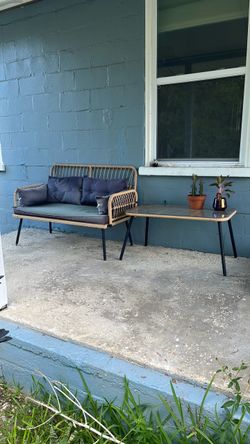 Outdoor love seat and table