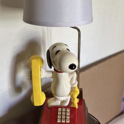 Vintage 1970s Peanuts Snoopy & Woodstock Phone Telephone Lamp