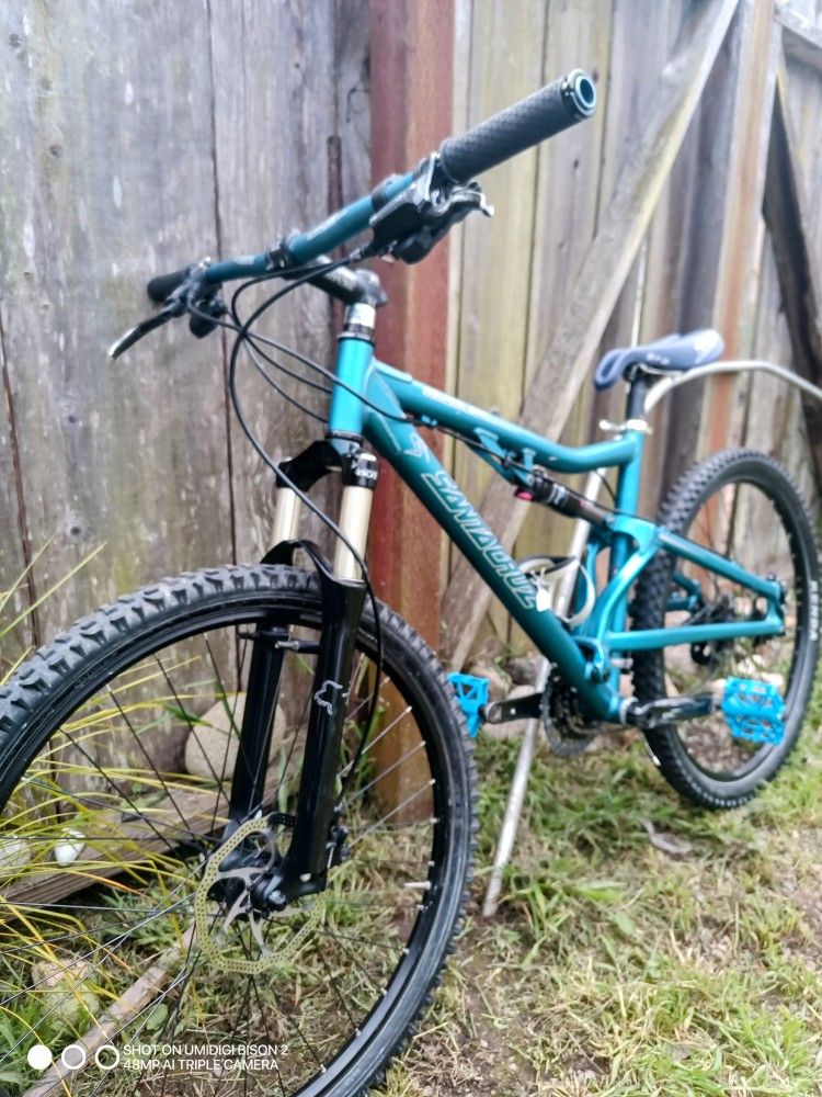 *FULLY LOADED* 2012 Santa Cruz Superlight Full Suspension Medium frame mountain bike