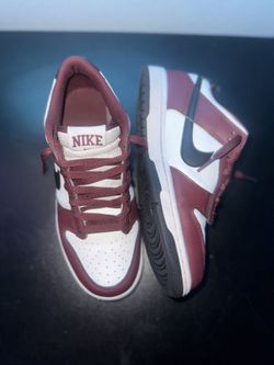 Nike low dunks “Dark Team Red”