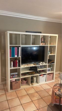 Tv stand long/wide white