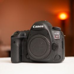 Canon 5d Mark Iv Camera