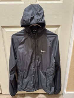 Nike Women’s Size Small Vapor Running Jacket Lightweight 