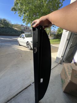 BMW X3 retractable cargo tonneau cover