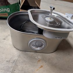 Free Cat Water Fountain And Half Bag Of Litter