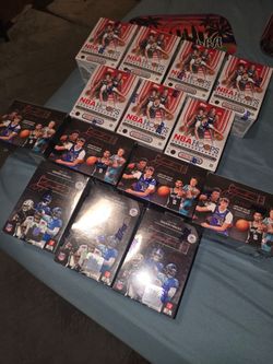 Topps basket and football cards