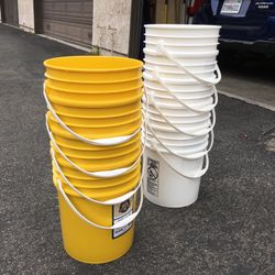 5 GALLON BUCKETS 