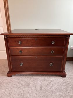 Brown/Oak File Cabinet