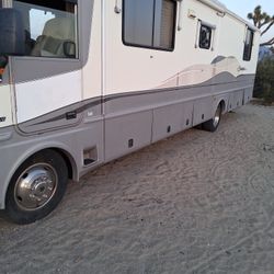 1998 Chevy fleetwood Southwind Will Trade For Truck Or Car Also