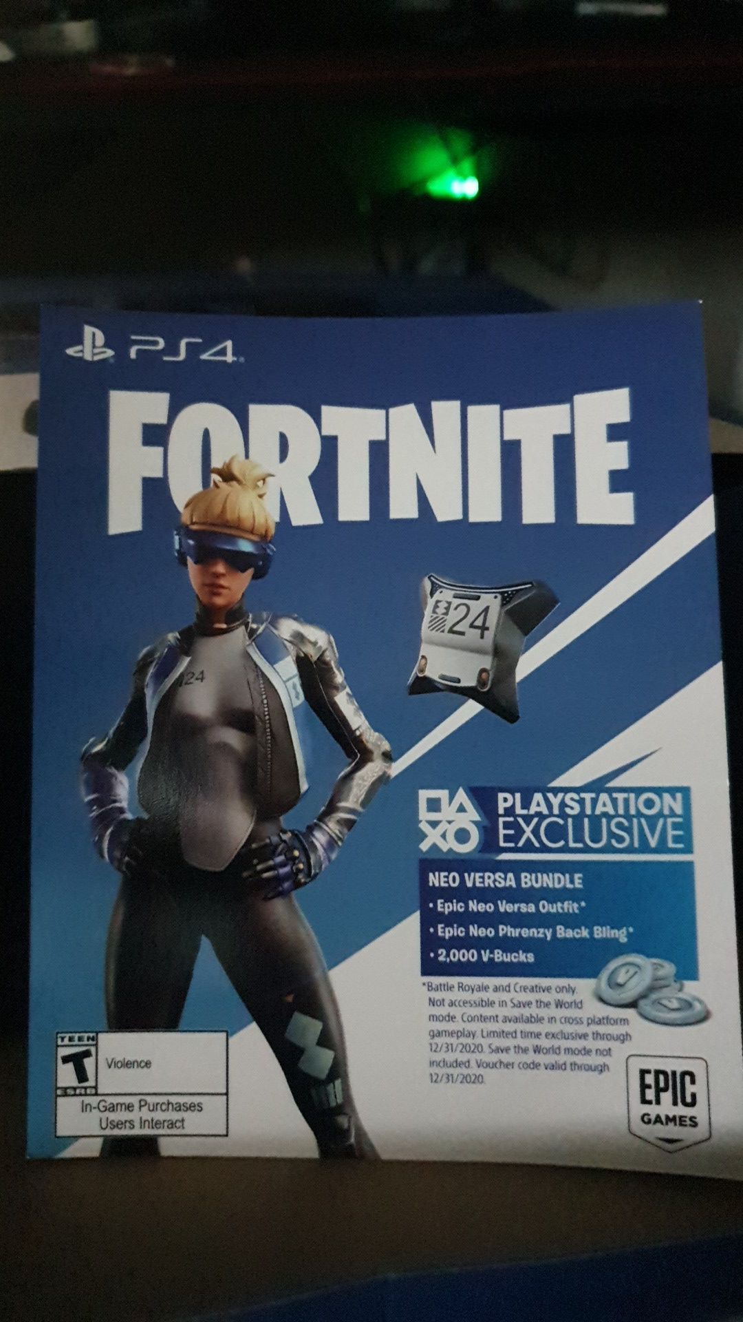 Fortnite PlayStation skin + 2,000 vbucks