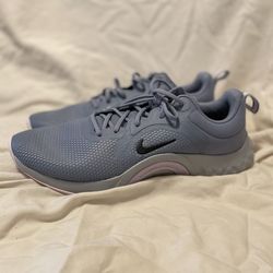 Women’s lavender Nike Shoes