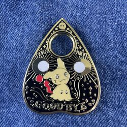 Planchette Mimikyu Enamel Pin 