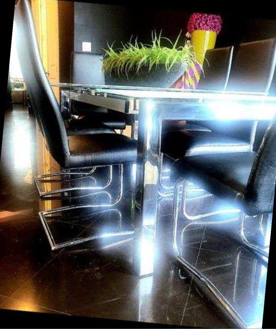 Off WHITE GLass & Silver Dining Table Plus 6Black Chairs