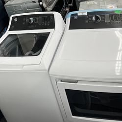 GE White Top Load Washer And Dryer Set Open Box